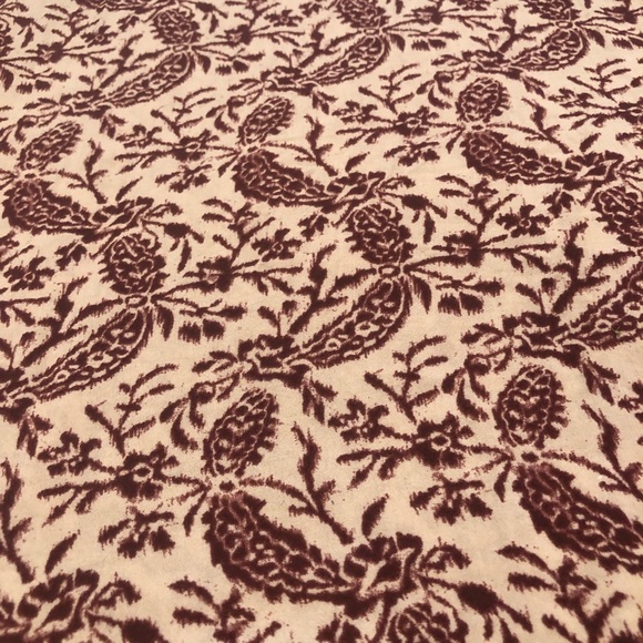 Old Navy sleeveless top - Picture 2 of 3